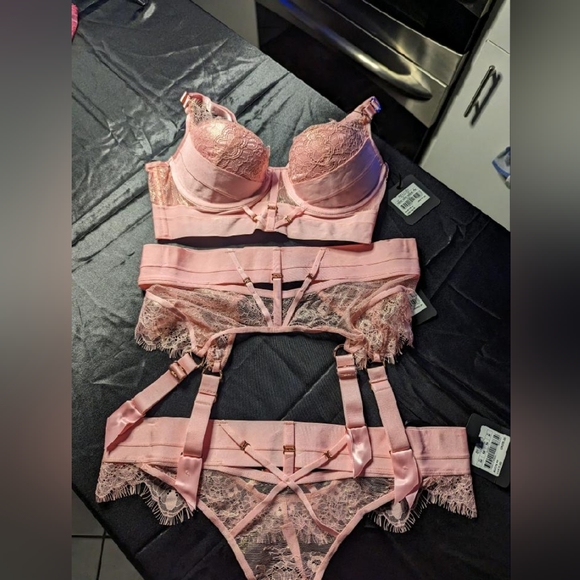 Selling new and gently used items - Picture 2 of 4